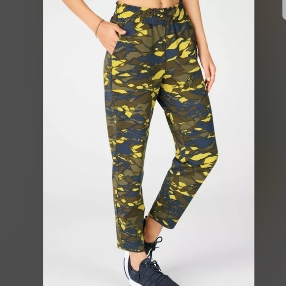 Fabletics PureLuxe Camo Margot Pants Size XS - Picture 1 of 6